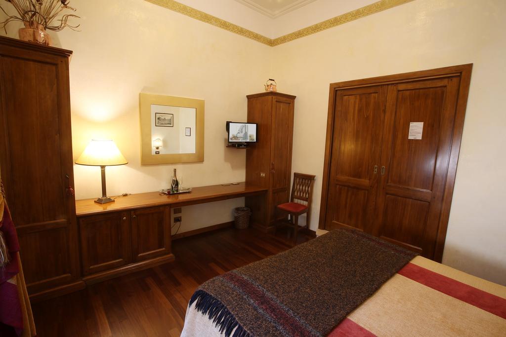 Al Colonnato Di San Pietro Bed & Breakfast Rome Exterior photo