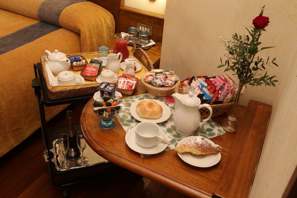 Al Colonnato Di San Pietro Bed & Breakfast Rome Exterior photo