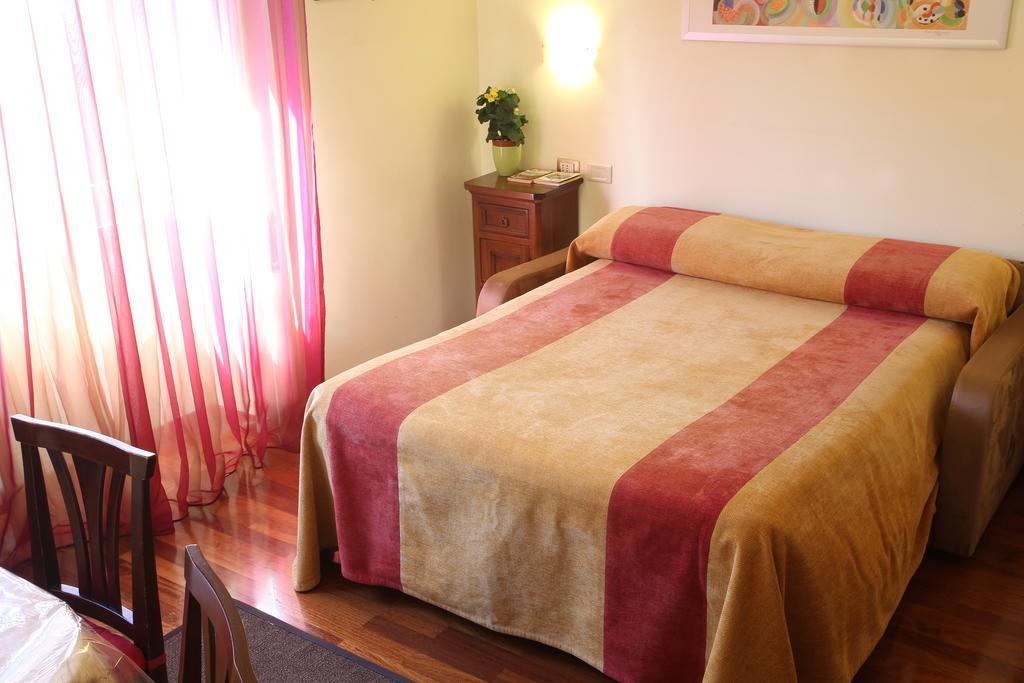 Al Colonnato Di San Pietro Bed & Breakfast Rome Exterior photo