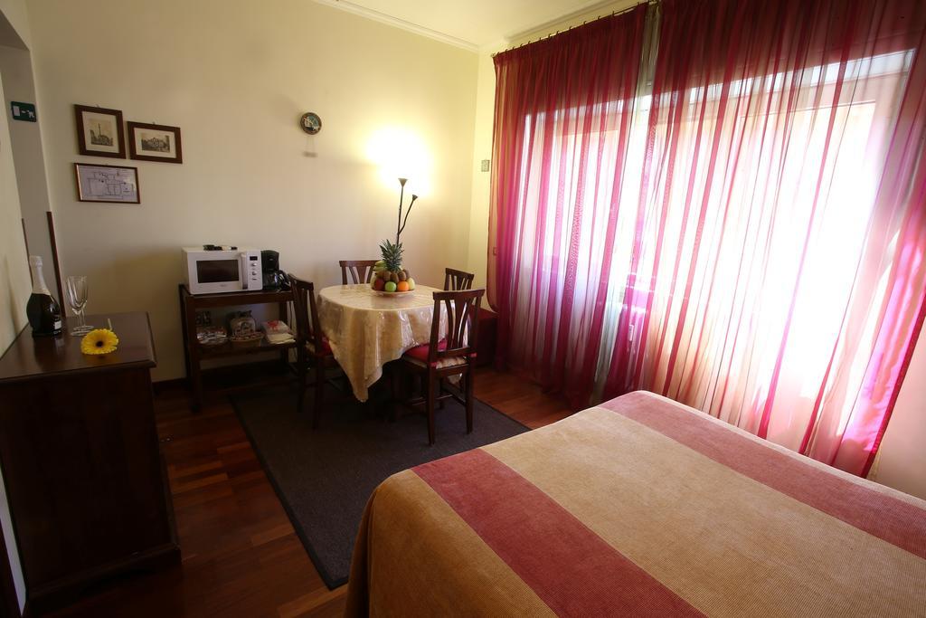 Al Colonnato Di San Pietro Bed & Breakfast Rome Exterior photo