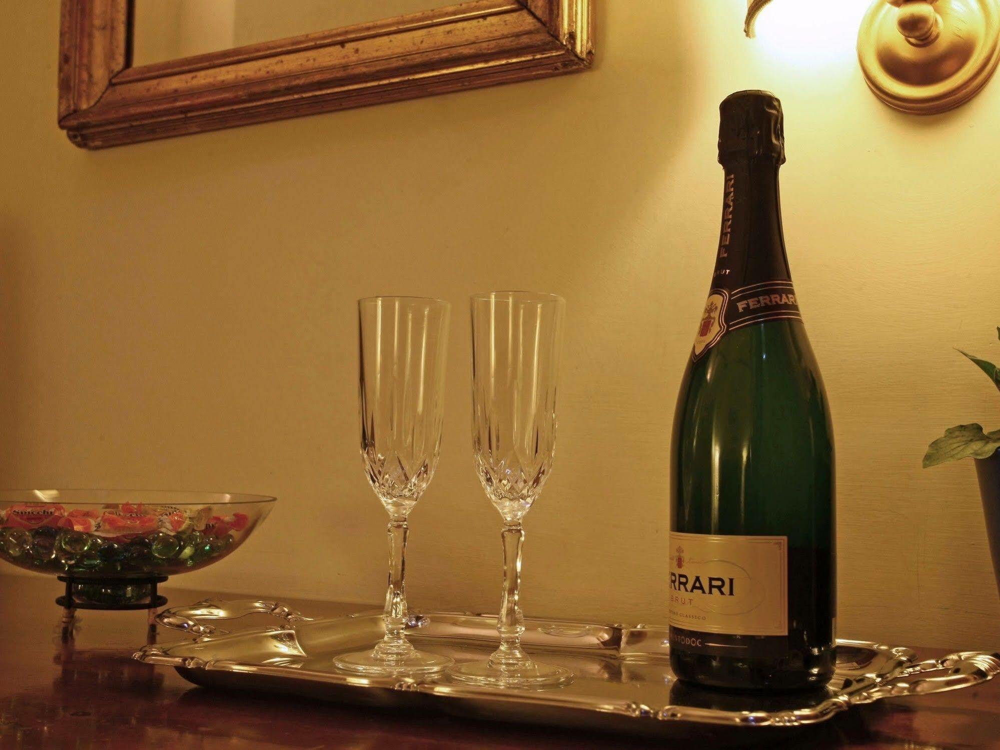 Al Colonnato Di San Pietro Bed & Breakfast Rome Exterior photo