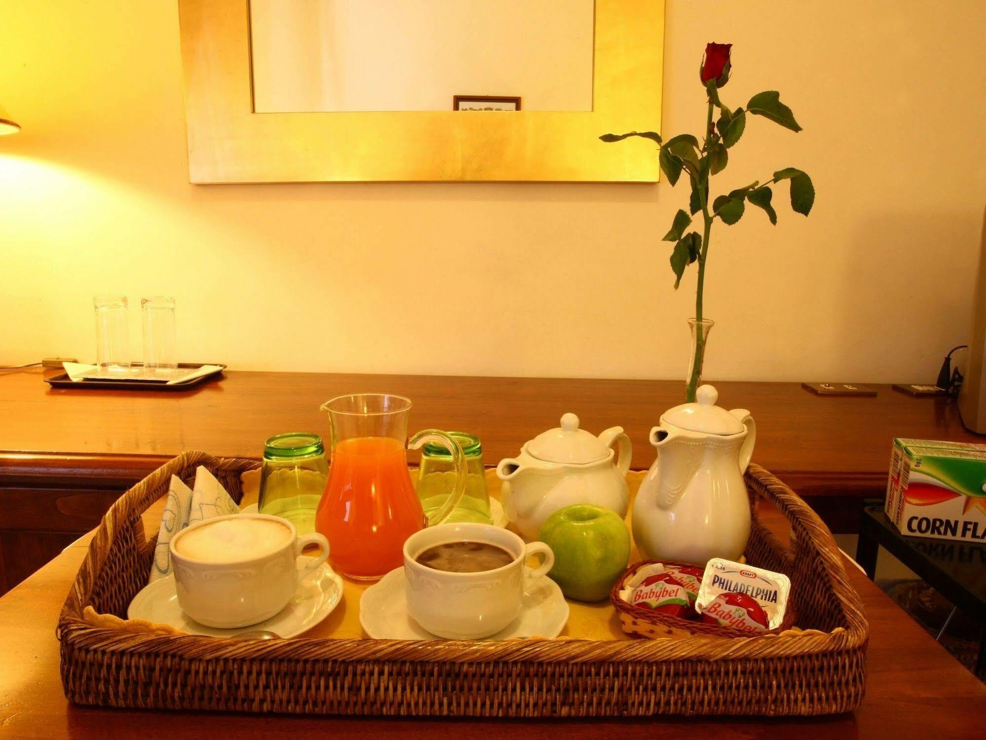 Al Colonnato Di San Pietro Bed & Breakfast Rome Exterior photo