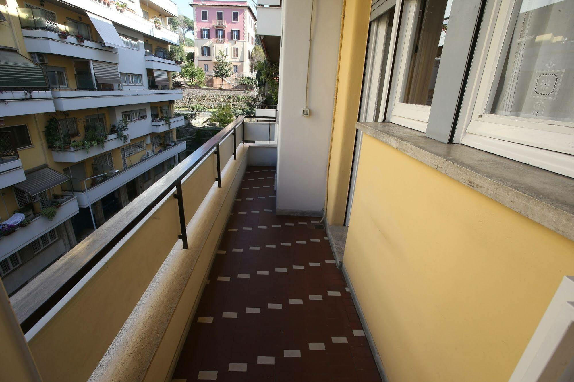 Al Colonnato Di San Pietro Bed & Breakfast Rome Exterior photo